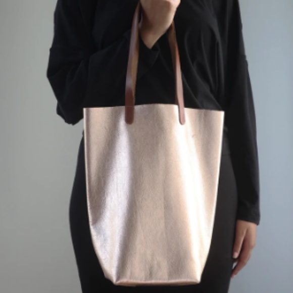 Basil Racuk Paper Bag Rose Gold Metallic Leather Tote - Picture 13 of 13